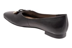 Honesty 15 Honesty -Classic Shoe Corner 3010 00749 2241 060 7