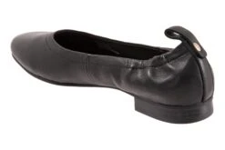 Gia -Classic Shoe Corner 3010 00749 2252 060 6