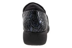 Meredith Sport -Classic Shoe Corner 3110 01184 1700 188 3 d01571c5 42eb 42be bfa2 b3850ee012f2