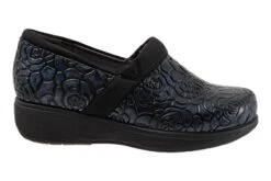 Meredith Sport -Classic Shoe Corner 3110 01184 1700 188 6 3684378f 0e53 44c8 bab8 3a31edcdd1bb