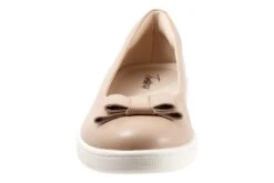 Avery -Classic Shoe Corner T2202 130 front