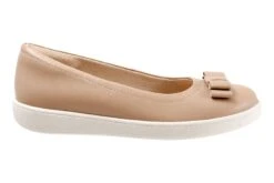 Avery -Classic Shoe Corner T2202 130 outside